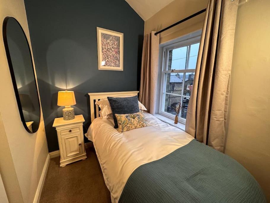 Beautiful, Relaxing Home In Central Saltaire Extérieur photo