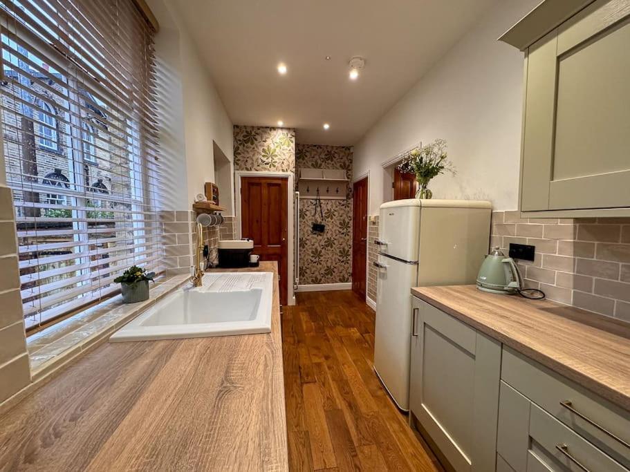 Beautiful, Relaxing Home In Central Saltaire Extérieur photo